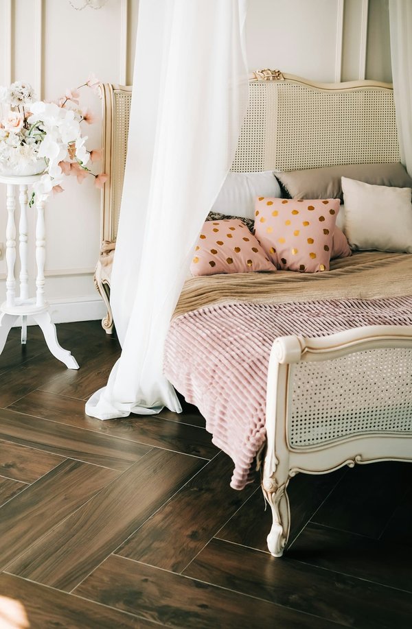 Carrelage et lumière : comment maximiser la luminosité de vos espaces ?